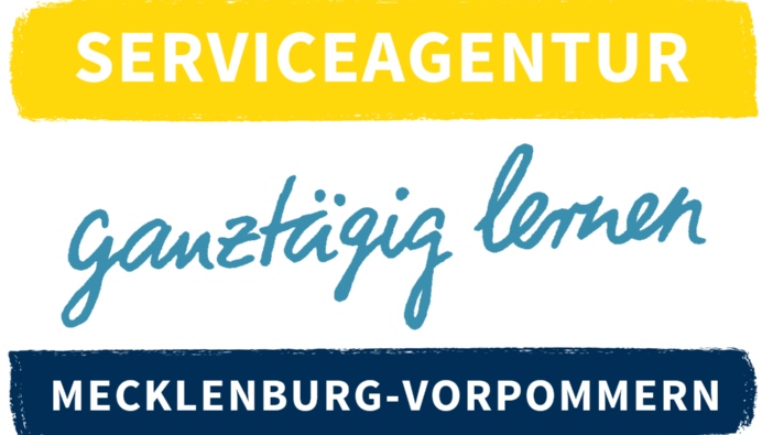 Das Logo der Serviceagentur "ganztägig Lernen Mecklenburg-Vorpommern" in gelb, weiß und blau Das Logo der Serviceagentur "ganztägig Lernen Mecklenburg-Vorpommern" in gelb, weiß und blau